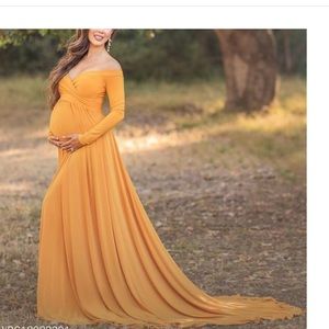 Maternity gown